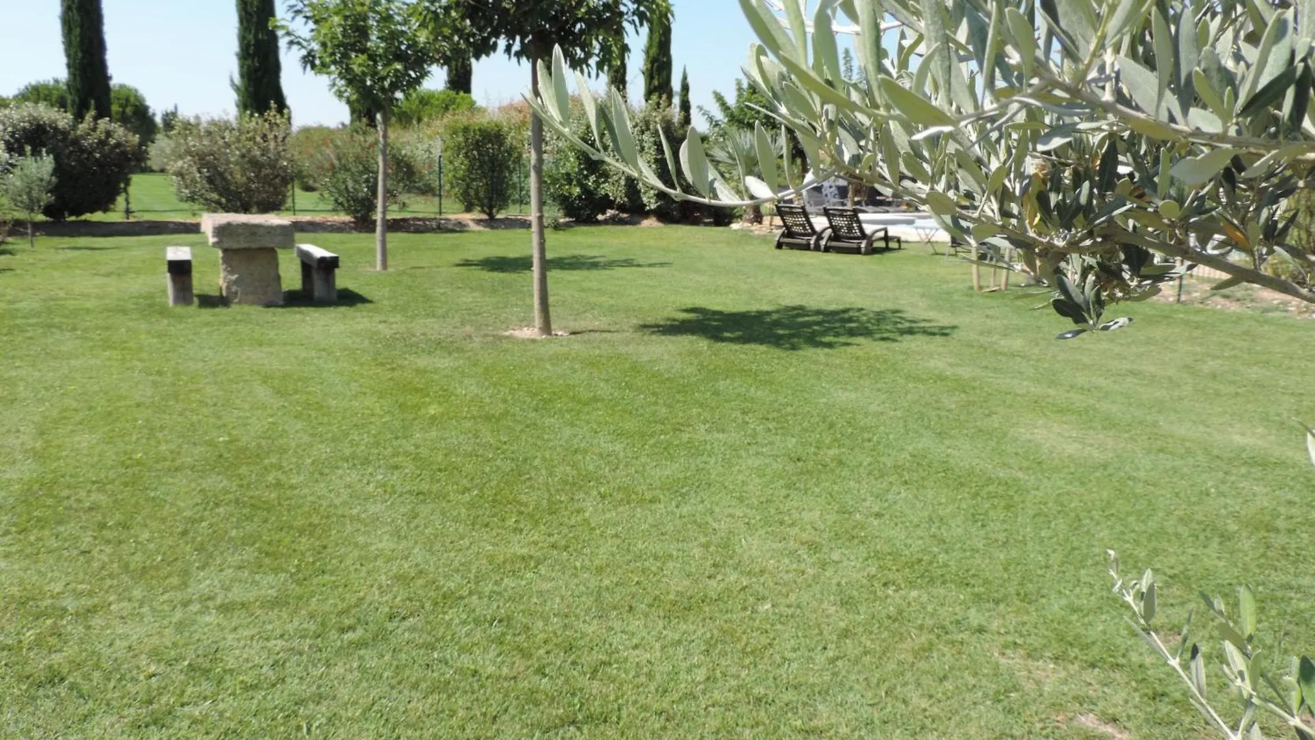 Le Fare Tchanque Gite 2 Ch Piscine Parking Wifi Gratuit Cavaillon 0*,  Frankrijk