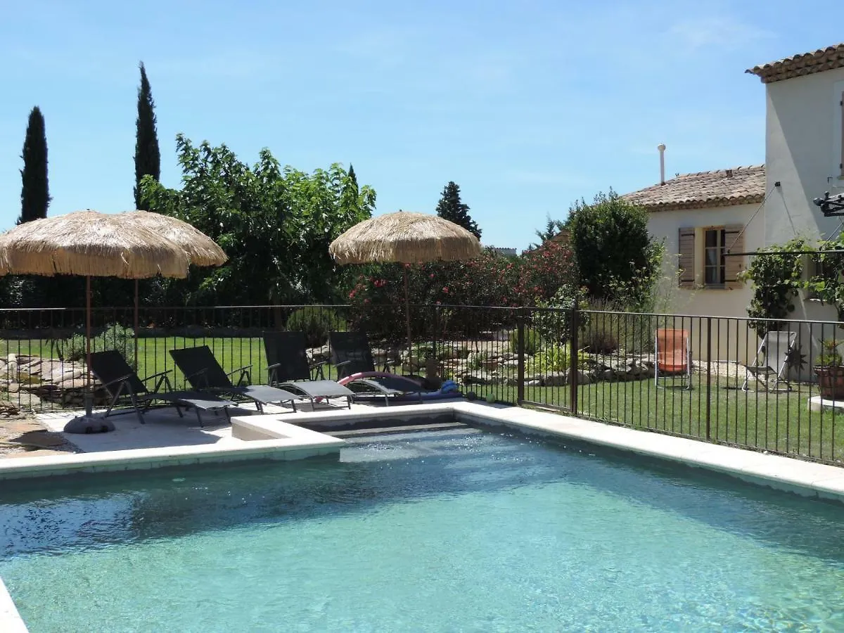 Le Fare Tchanque Gite 2 Ch Piscine Parking Wifi Gratuit Cavaillon 0*,  Frankrijk
